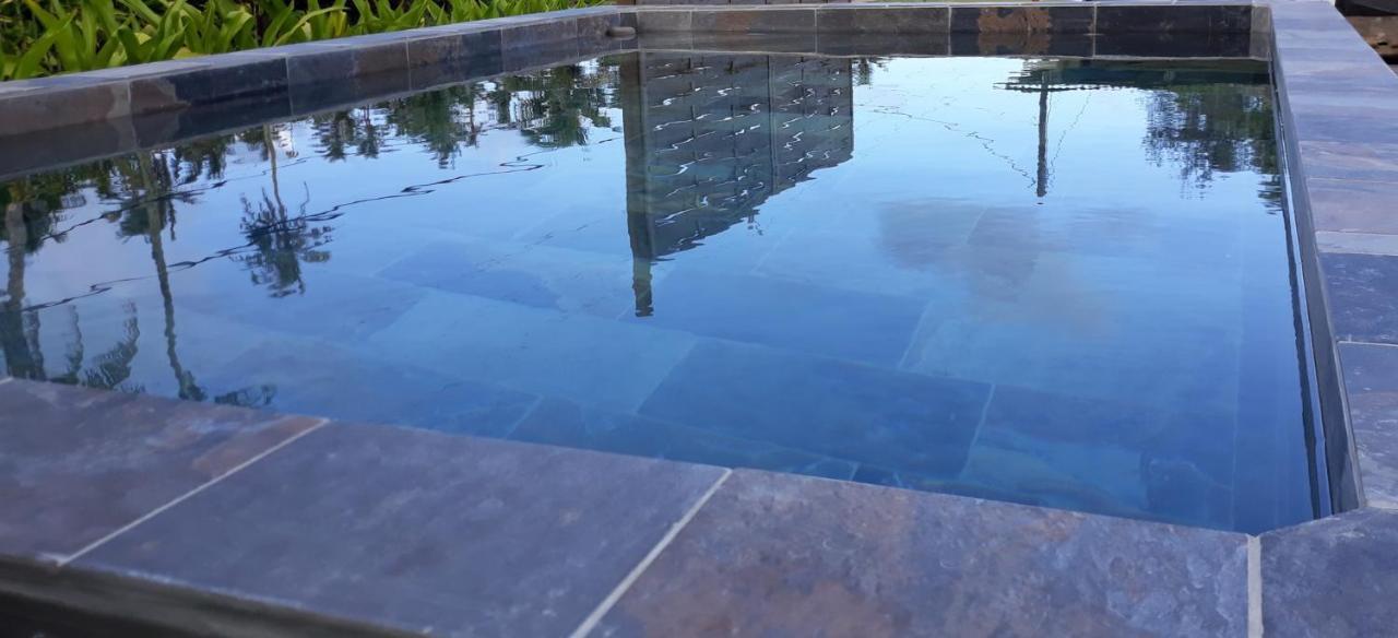 Mara'ai le spot Chambre Taahueia Deluxe avec piscine Mataura Exterior foto